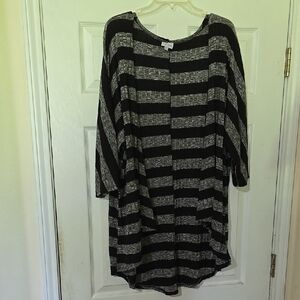 LuLaRoe Lindsay Black and Gray Cardigan - Size Large